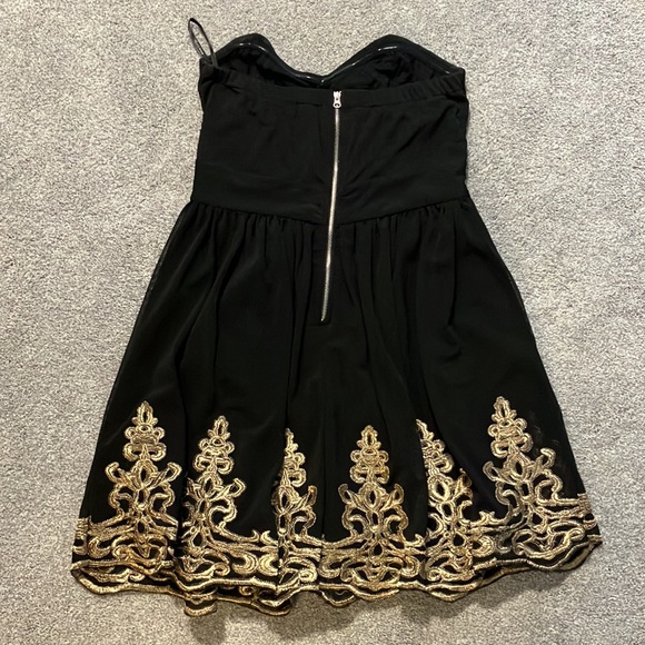 TFNC strapless prom dress - Picture 3 of 4